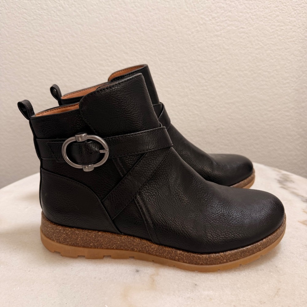 Eurosoft Laelia‎ Black Faux Leather Side Zip Ankle Boots Women's Size 8.5 M